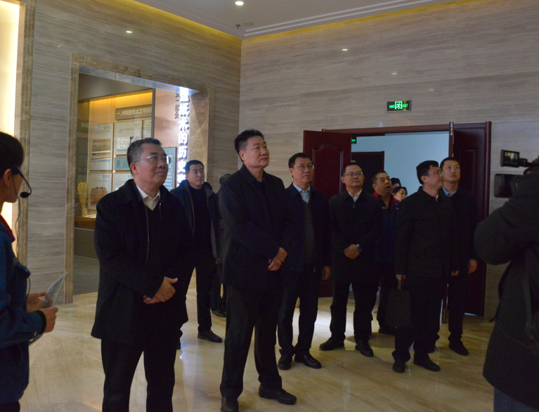 2024年?2月27日市人大領(lǐng)導(dǎo)到公司調(diào)研造紙產(chǎn)業(yè)鏈發(fā)展情況